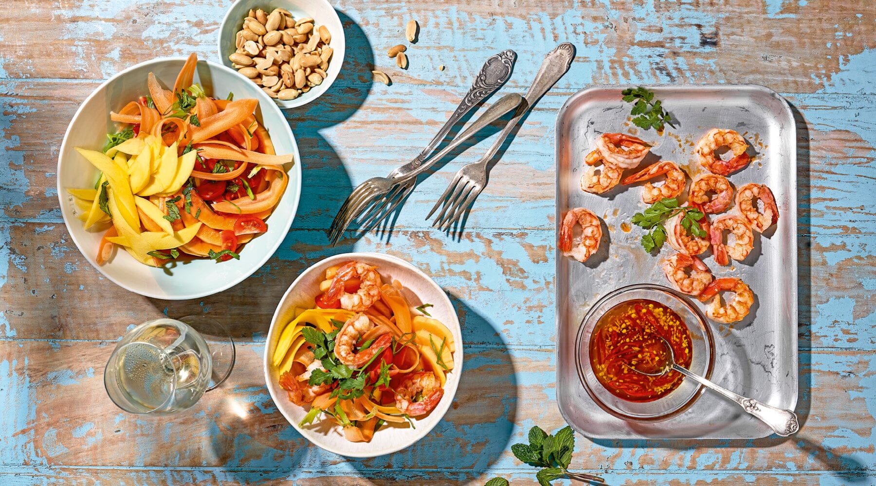 Leckeres Salatrezept: Fruchtiger Papayasalat mit Garnelen