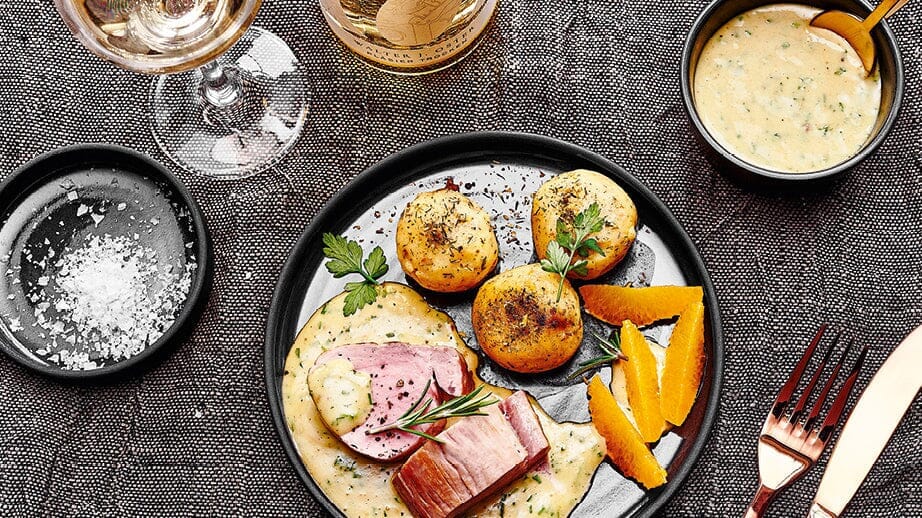 Schweinefilet Rezept mit Hollandaise-Soße und Knödeln