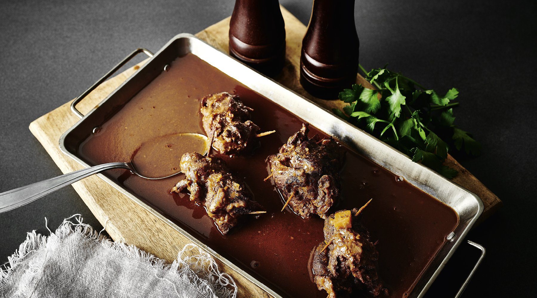 Wildschwein-Rouladen mit Walnussfüllung