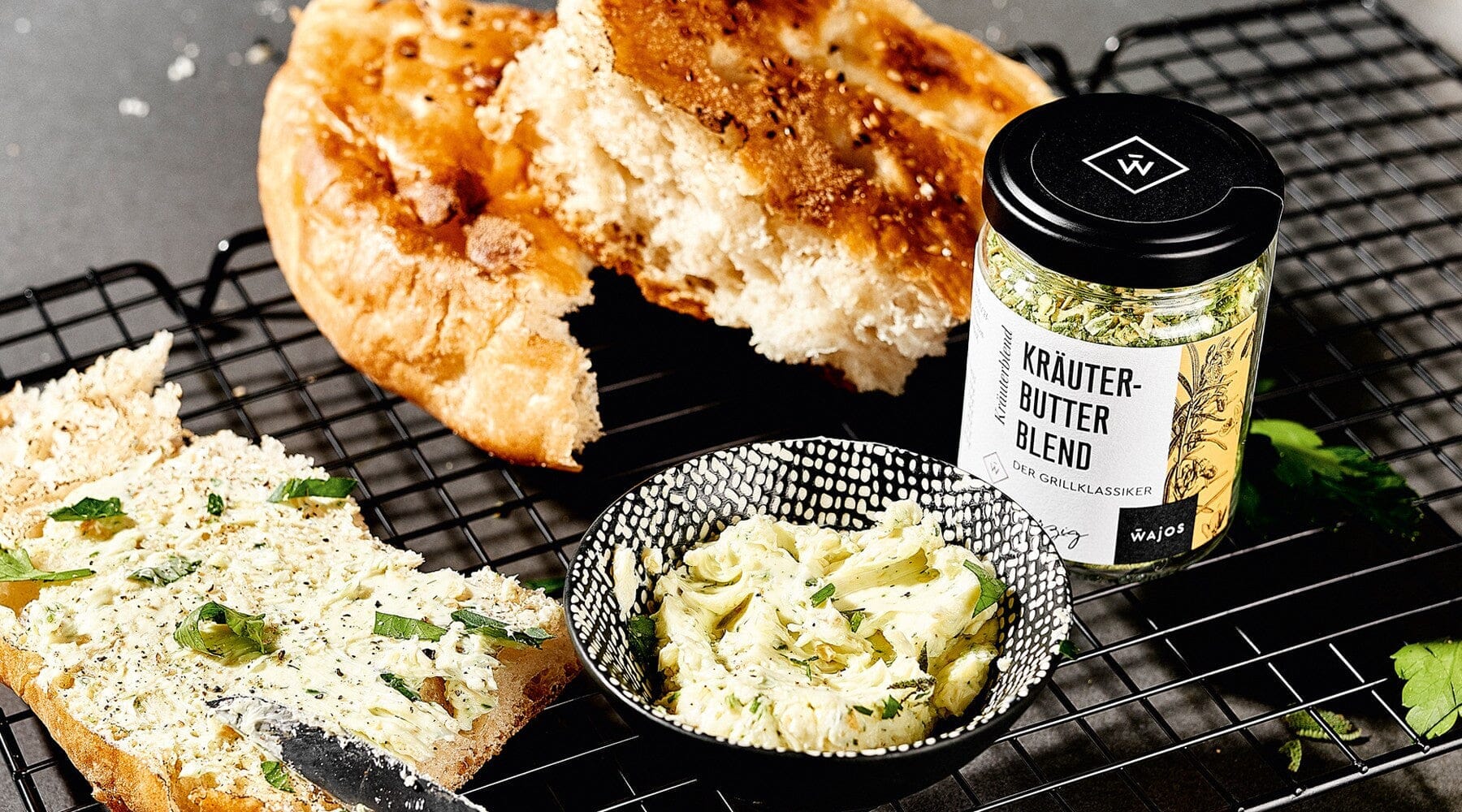 Kräuterbutter selber machen und kreativ genießen