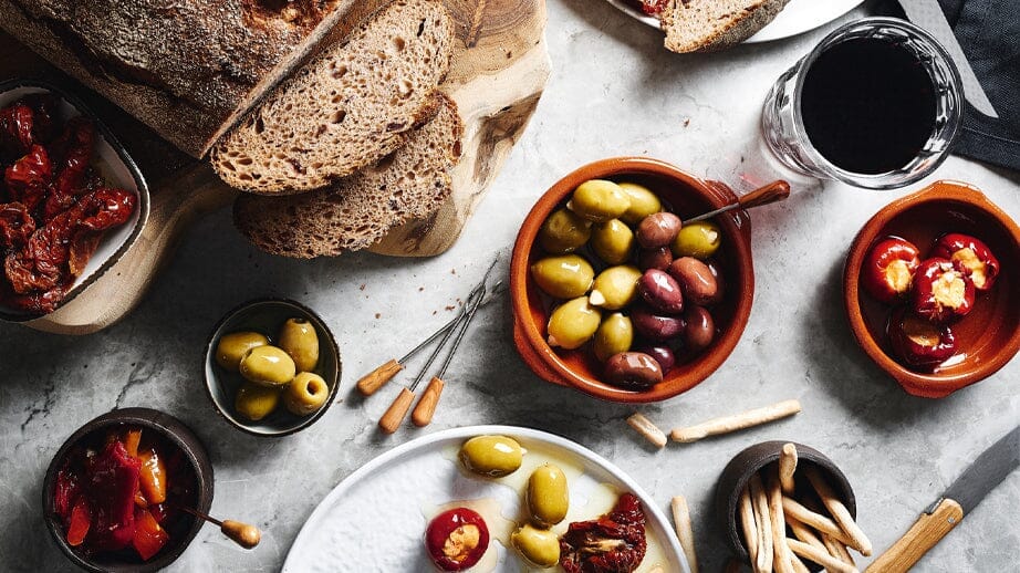 Eintauchen in die Welt der spanischen Tapas: Geschichte, Vielfalt und Kombinationstipps