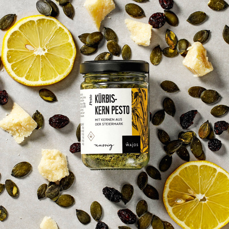 Kürbiskern Pesto dargestellt mit Aromen