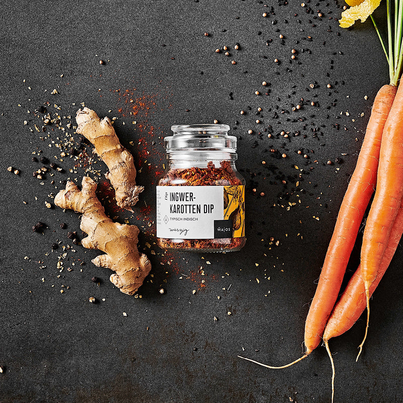 Ingwer-Karotten Dip dargestellt mit Aromen