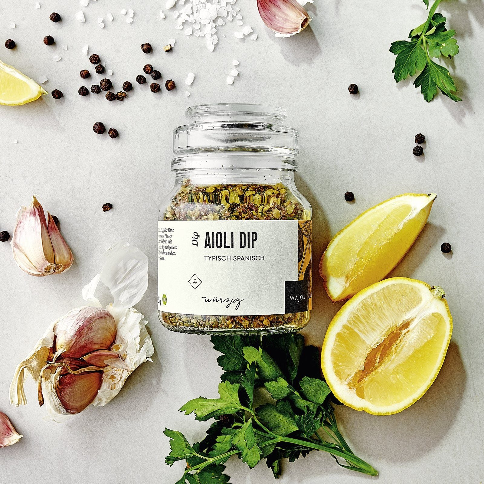 Aioli Dip dargestellt mit Aromen