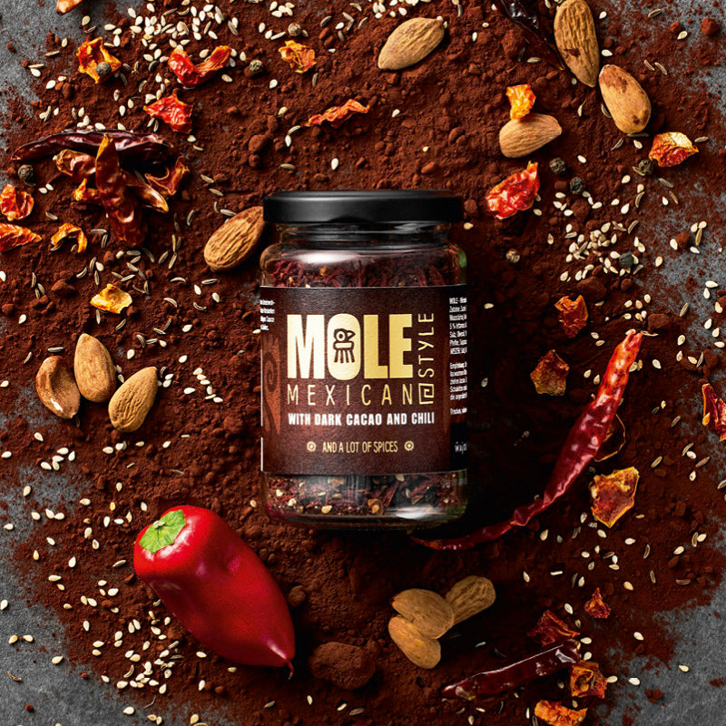 Mole Mexican Style dargestellt mit Aromen