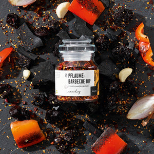 Pflaume-Barbecue Dip dargestell mit Aromen
