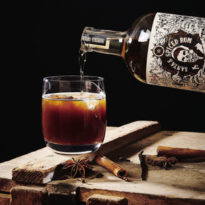 Blaubeer-Zimt Likör in dargestellt mit Aromen