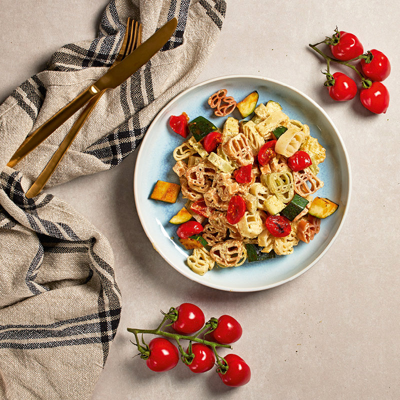 Osternudeln dargestellt auf dem Teller