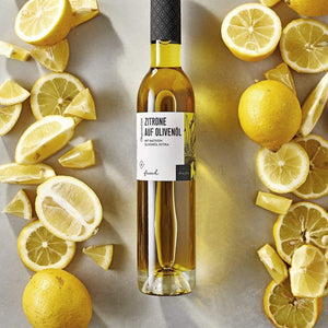 Zitrone auf Olivenöl dargestellt mit Aromen