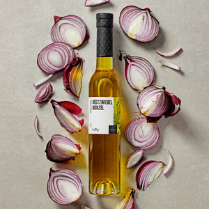 Röstzwiebel Würzöl dargestellt mit Aromen