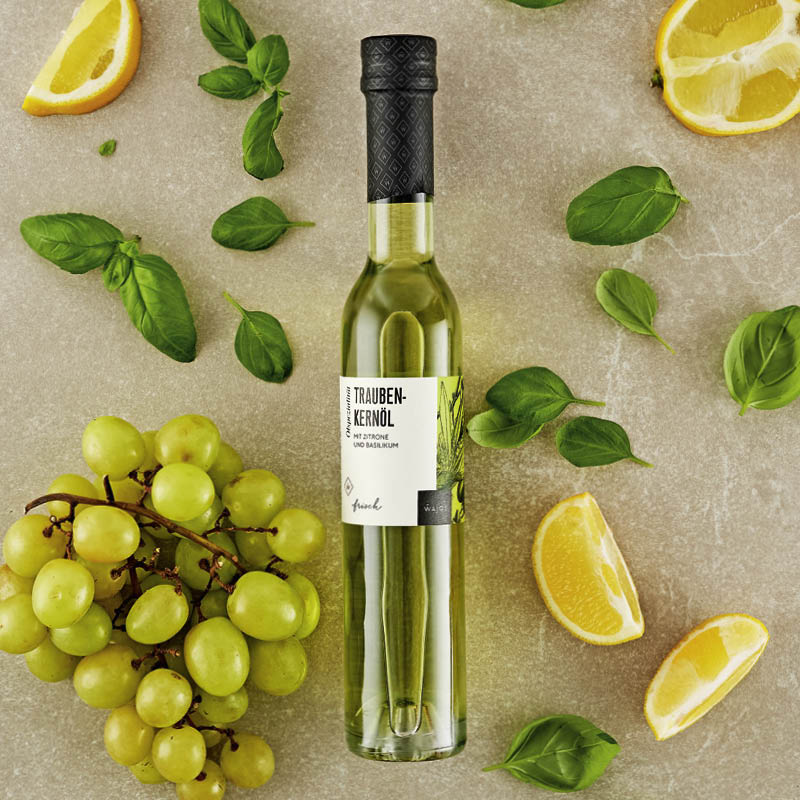 Wajos Traubenkernöl mit Zitrone & Basilikum dargestellt mit Aromen