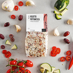 Risotto Puttanesca dargestellt mit Aromen