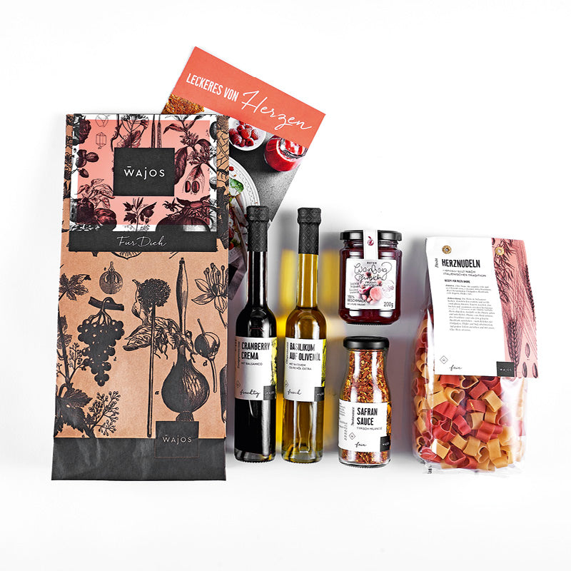 Geschenkset für Frauen liegend - 5 Produkte, Geschenktüte und Rezeptflyer