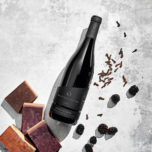 Dornfelder Barrique dargestellt mit Aromen