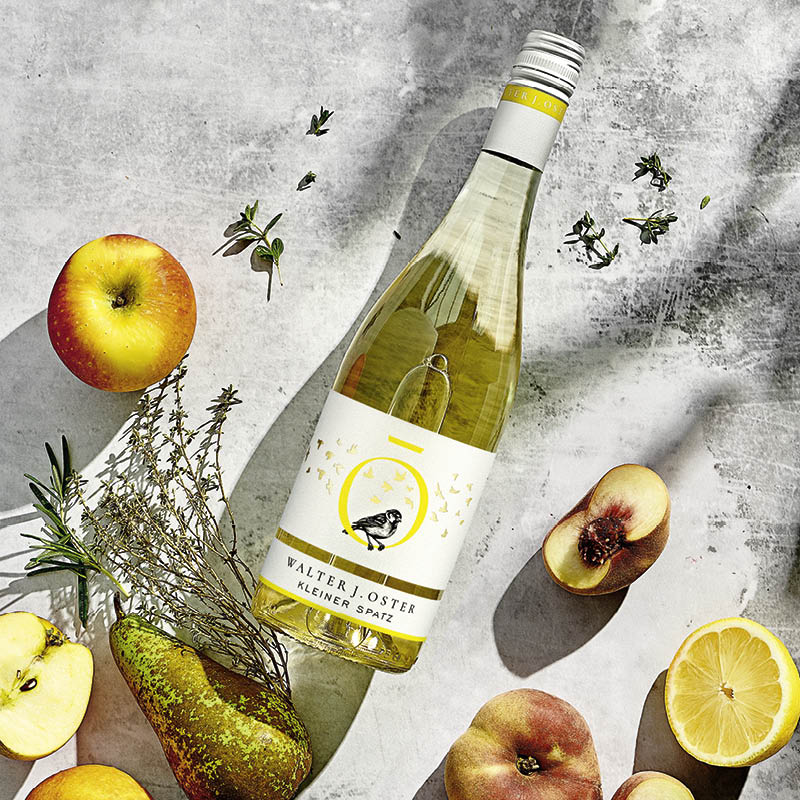 Kleiner Spatz Weißwein dargestellt mit Aromen