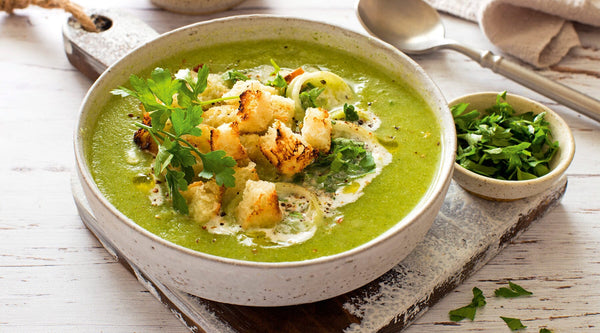 Käse Lauch Suppe für wärmende Genussmomente 

Eine Käse Lauch Suppe bringt mit ihrer cremigen Konsis...