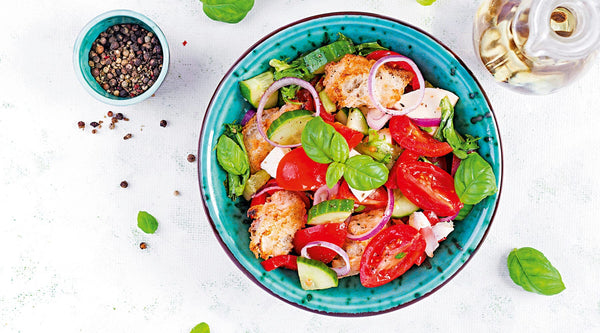 Panzanella: Italienischer Brotsalat mit Pfiff

Panzanella, der italienische Brotsalat, ist die perfe...