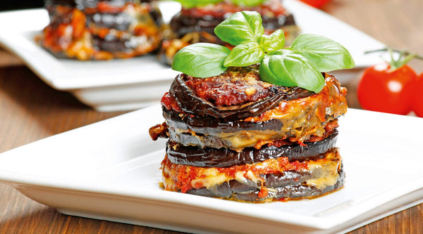 Parmigiana di Melanzane – Italienische Auberginen-Liebe

Parmigiana di Melanzane, auch bekannt als A...