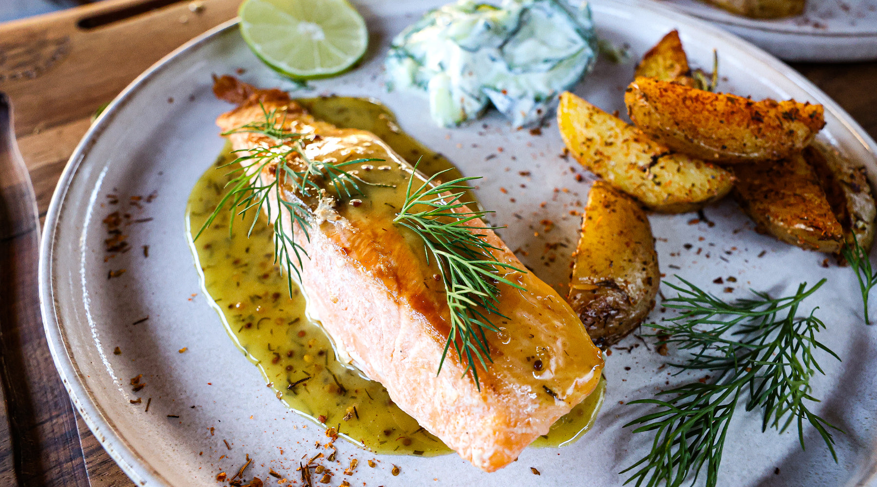 Gegrillter Lachs mit Dillsauce – Lachs Rezept Gegrillter Lachs mit Dillsauce – Lachs Rezept