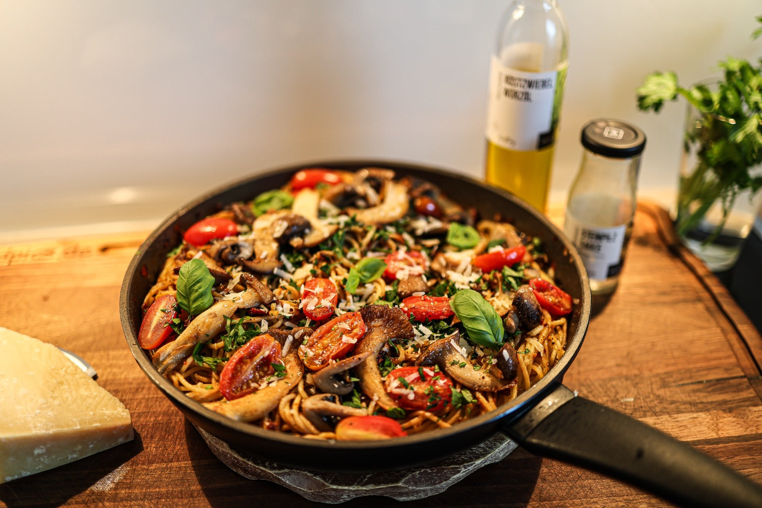 Kräuterseitlinge mit Pasta und Steinpilzsoße Kräuterseitlinge mit Pasta und Steinpilzsoße