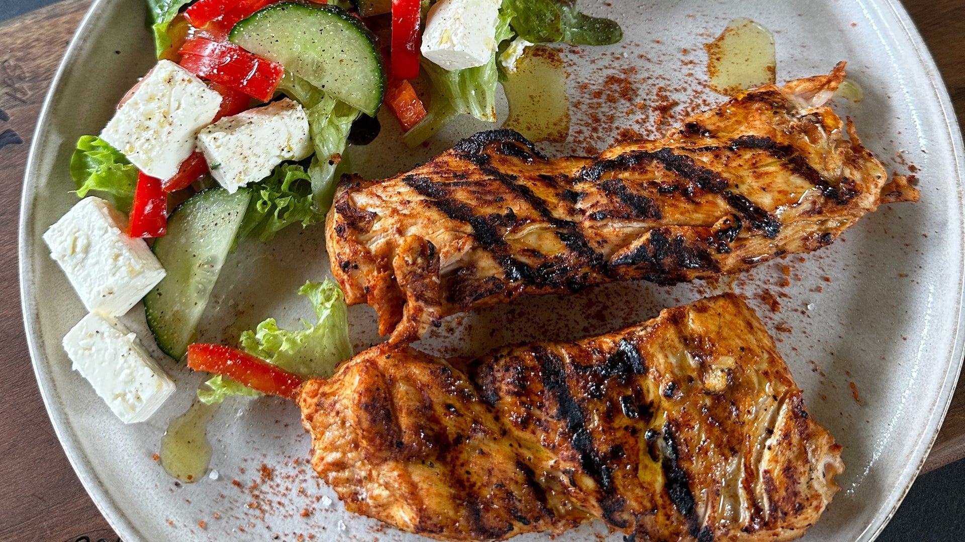 Gegrillte Putenbrust mit Magic Dust Rub | Wajos Gegrillte Putenbrust mit Magic Dust Rub | Wajos