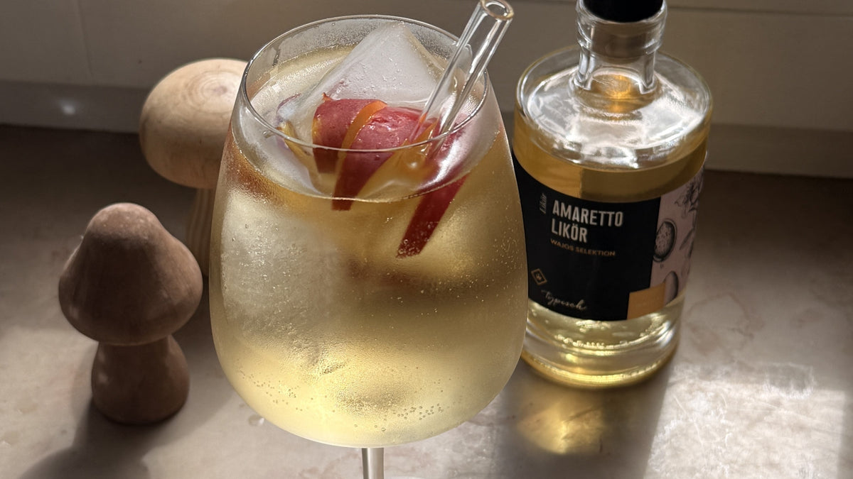 Amaretto Spritz: Cocktail mit Ginger Ale & Amaretto Likör
