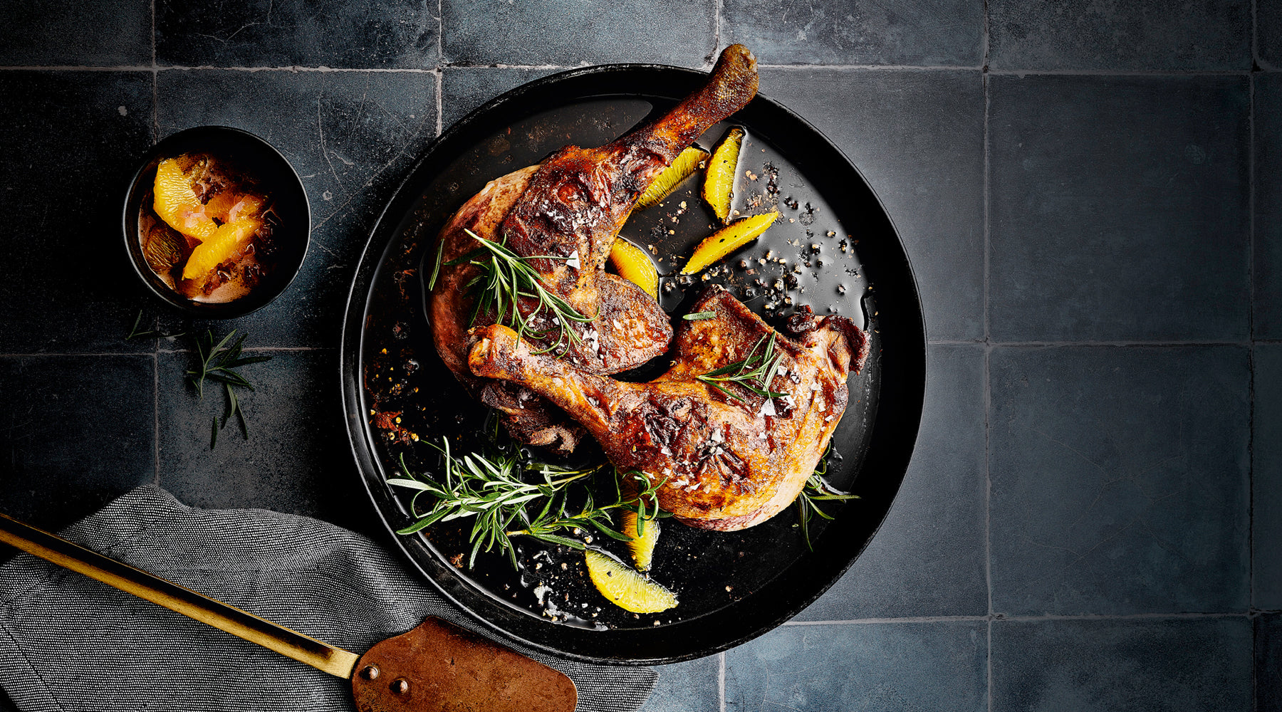 Gänsekeule mit Orangen und Cassis Sauce