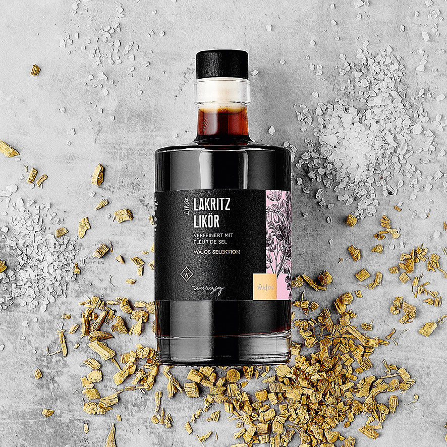 Lakritz LIkör dargestellt mit Aromen