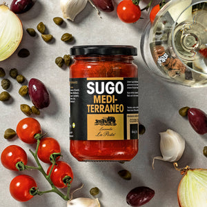 Sugo Mediterraneo dargestellt mit Aromen