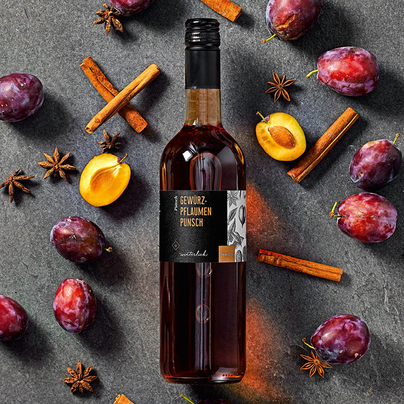 Gewürzpflaumen Punsch dargestellt mit Aromen